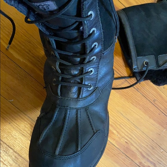 Ugg - Picture 3 of 3
